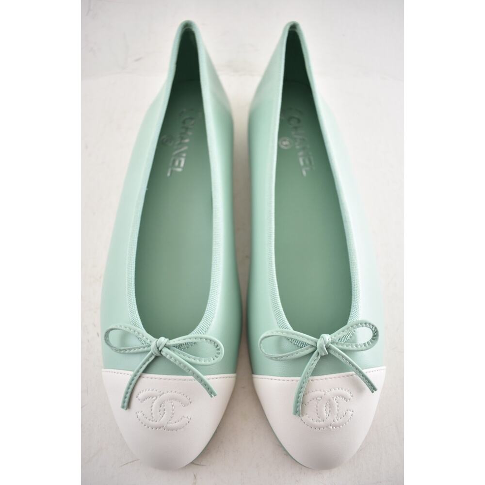 Chanel 26S Mint Green White Lambskin Leather CC Logo Ballet Ballerina Flat 38 - Picture 9 of 16